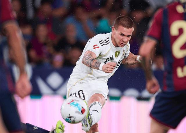 隆索都忍不 隆索都忍不